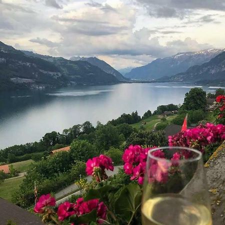 Traumhaftes Chalet Mit Seesicht Krattigen エクステリア 写真