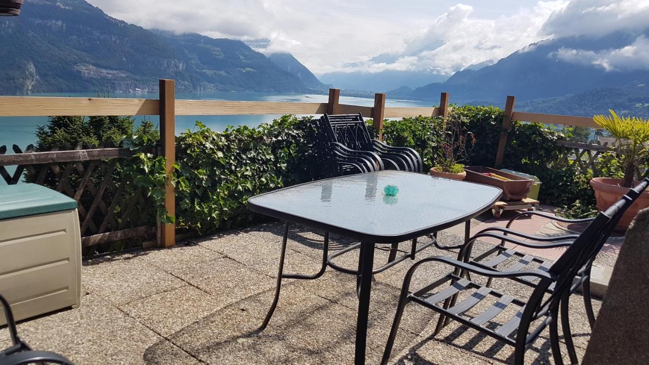 Traumhaftes Chalet Mit Seesicht Krattigen エクステリア 写真