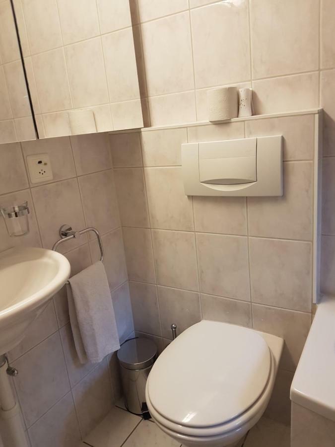 Traumhaftes Chalet Mit Seesicht Krattigen エクステリア 写真